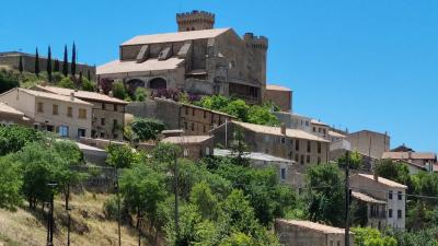 Tour of the medieval village of Ujué